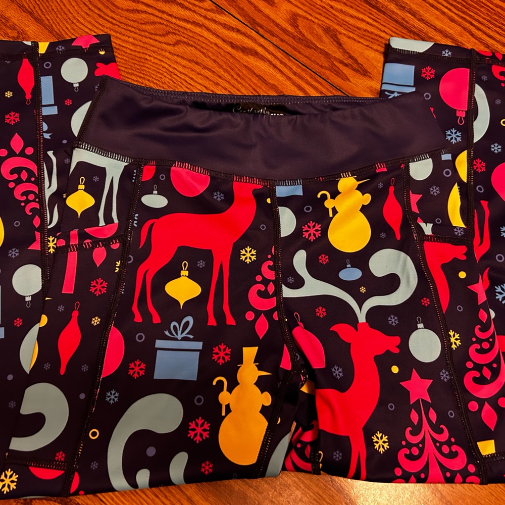 CVG Holiday Capri Length Leggings